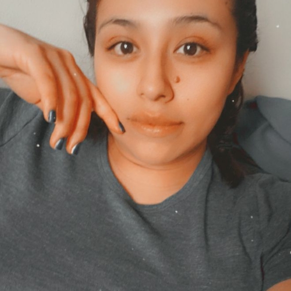 Meet your Posher, Sheila - Picture 2 of 2